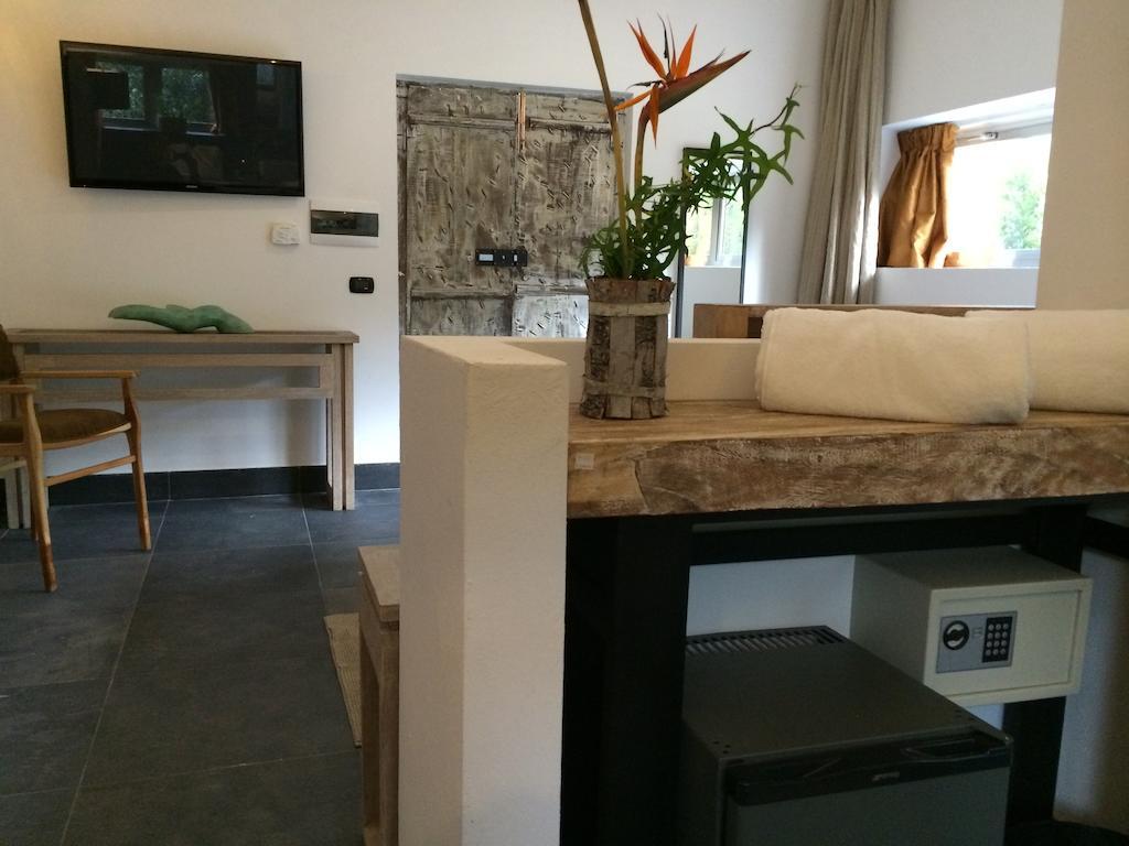 Seven Maze Charming House Bed & Breakfast Бари Стая снимка
