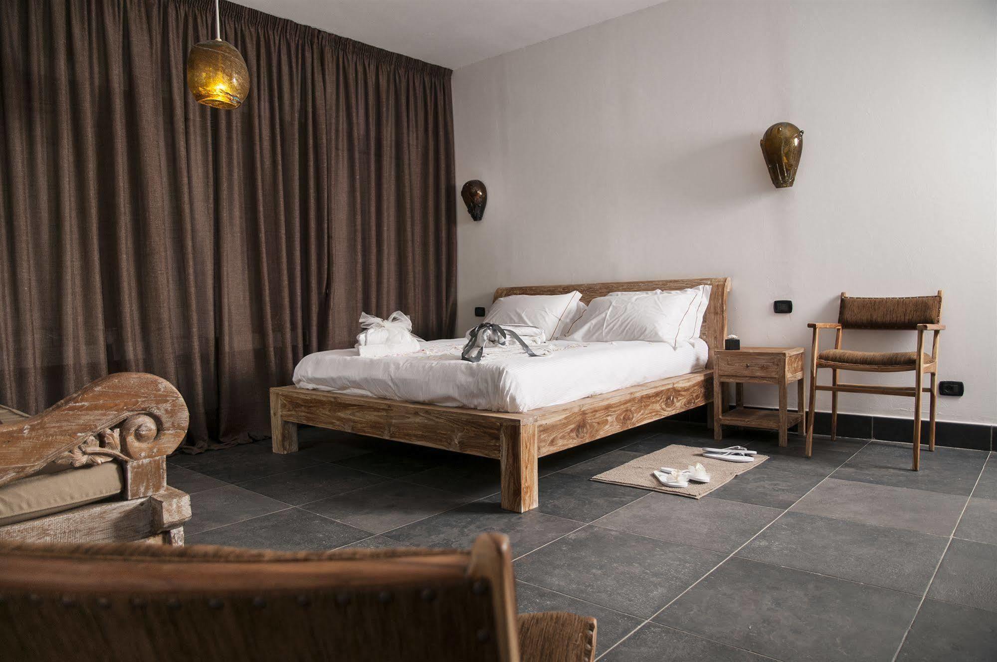 Seven Maze Charming House Bed & Breakfast Бари Екстериор снимка